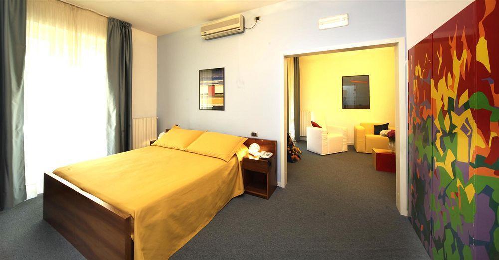 Il Cascinalenuovo Hotel Asti Exterior photo